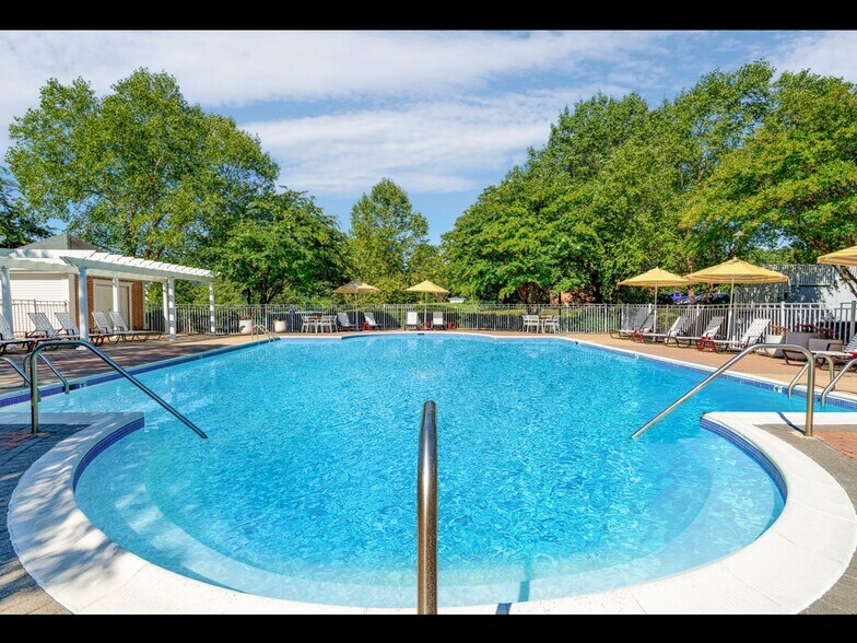 More Photos Of 5600 Salem Run Blvd, Fredericksburg Apartments For Sale