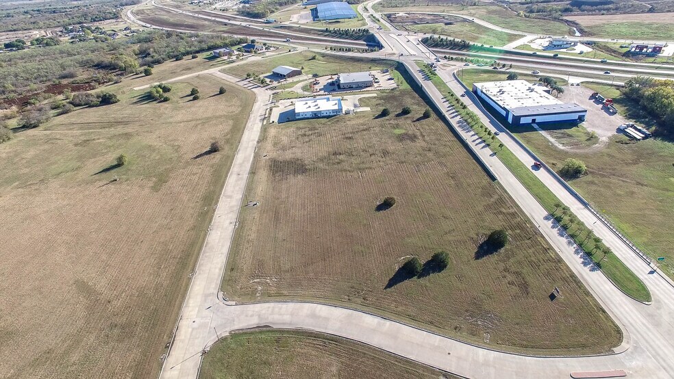 More Photos Of 00 Commerce Way, Kaufman Land For Sale