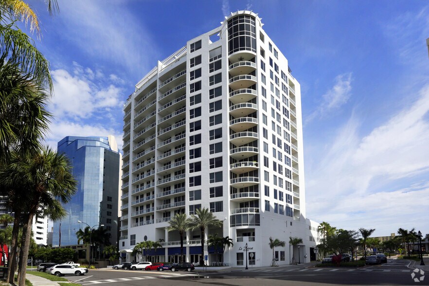 Primary Photo Of 1227-1239 N Gulfstream Ave, Sarasota Apartments For Lease