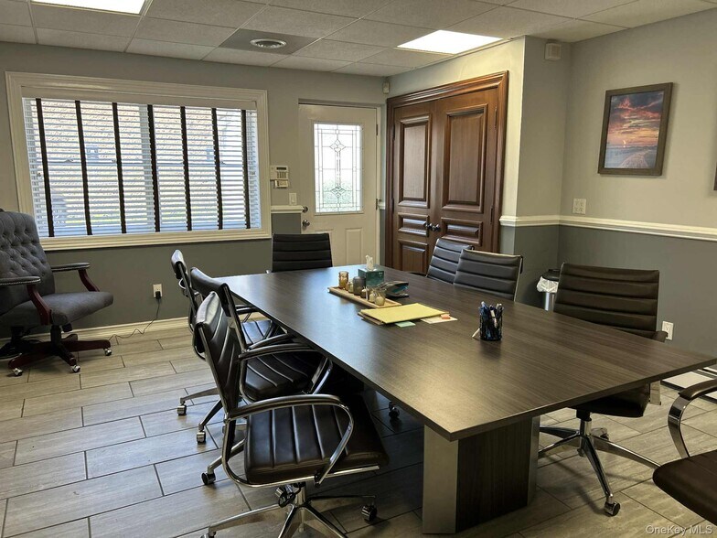 More Photos Of 361 Union Blvd, West Islip Office For Sale