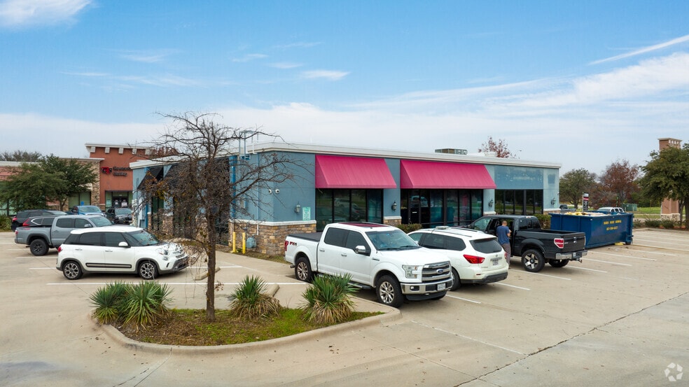 More Photos Of 2710 Western Center Blvd, Fort Worth Medical For Sale