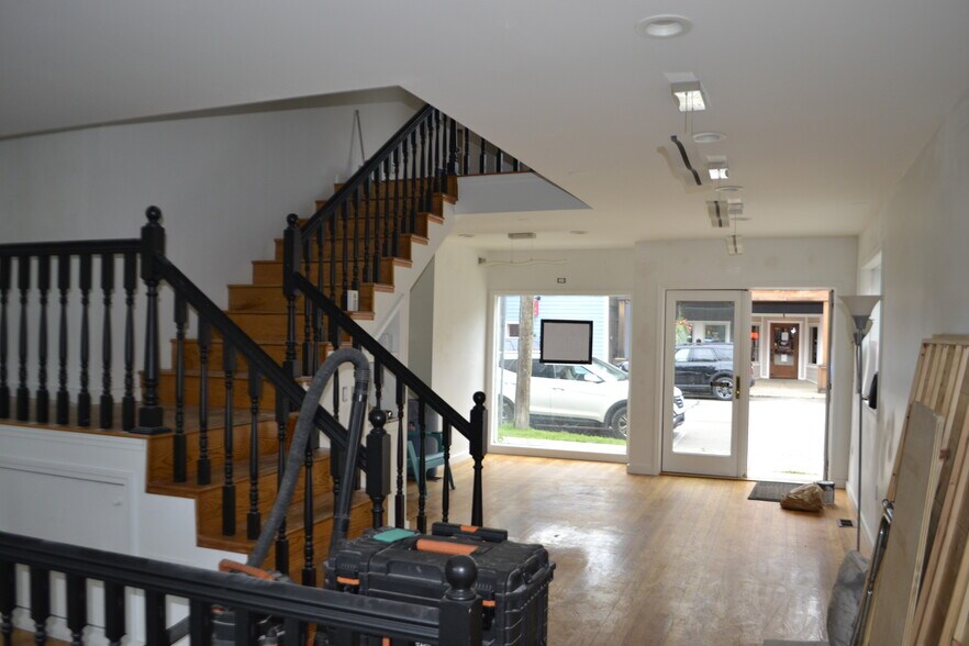 More Photos Of 9 Monroe St, Ellicottville Storefront Retail Residential For Lease