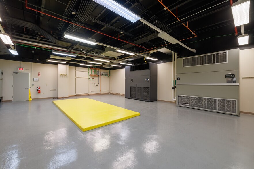 More Photos Of 2005 E Technology Cir, Tempe Industrial For Lease