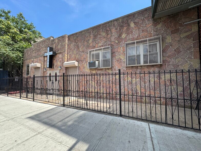 More Photos Of 219 Buffalo Ave, Brooklyn Specialty For Sale