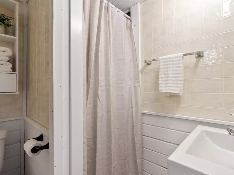 More Photos Of 107 Minnesota Ave E, Walker Apartments For Sale