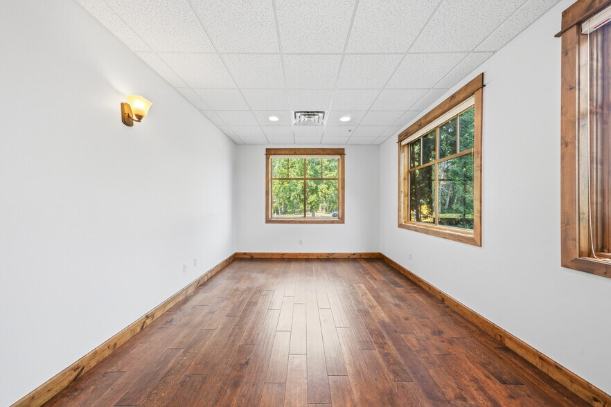 More Photos Of 1940 W Dickerson St, Bozeman Office For Lease