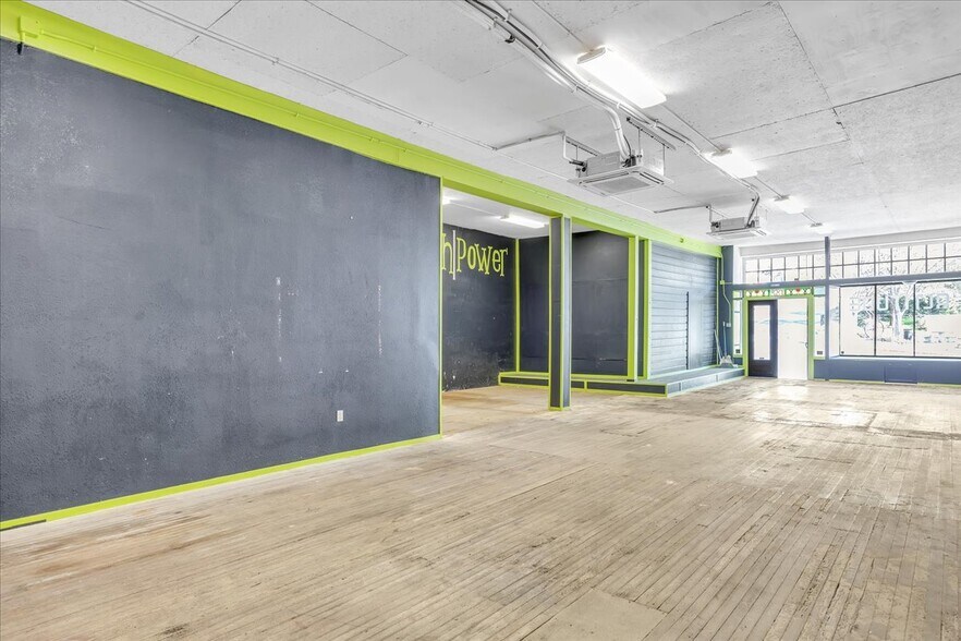 More Photos Of 134 N Washington St, Sonora Specialty For Sale