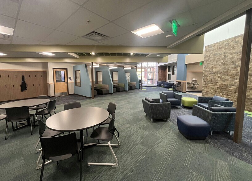 More Photos Of 7640 Westgate Dr, Windsor Office For Sale