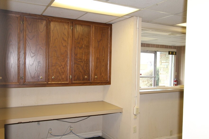 More Photos Of 1318 W Pine St, Hattiesburg Office For Lease