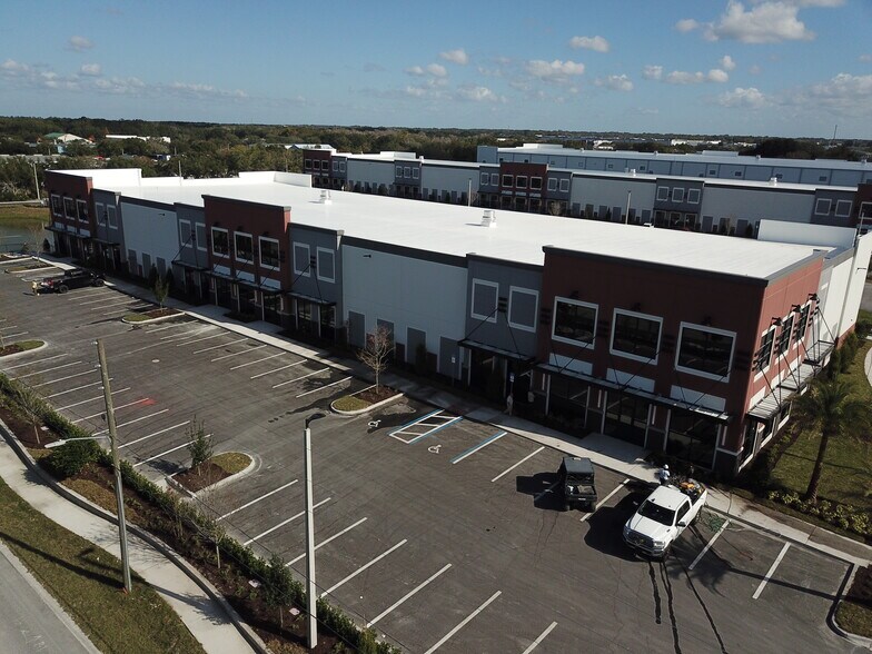 More Photos Of 603 Hennis Rd, Winter Garden Unknown For Lease