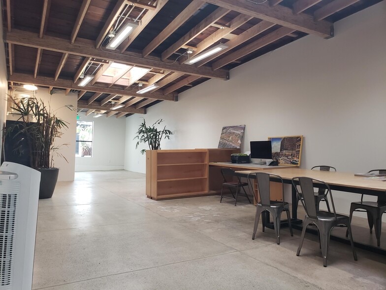 More Photos Of 3020 Whittier Blvd, Los Angeles Storefront For Lease