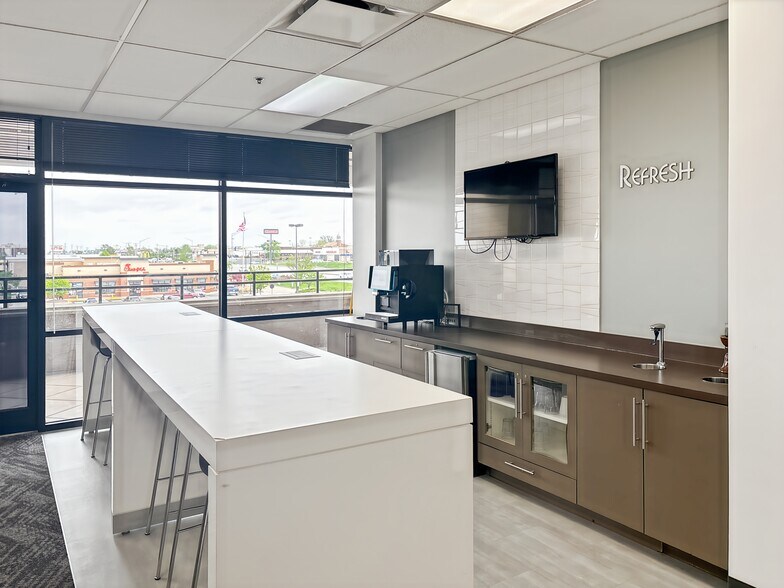More Photos Of 303 N Stadium Blvd, Columbia Coworking Space