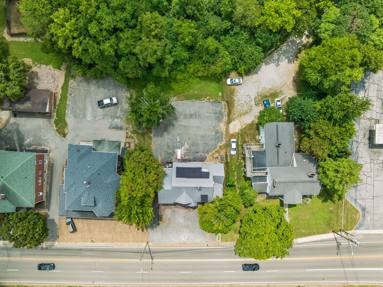 More Photos Of 609 W 7th St, Columbia Office For Sale