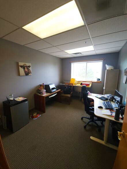 More Photos Of 504 W 69th St, Loveland Warehouse For Sale