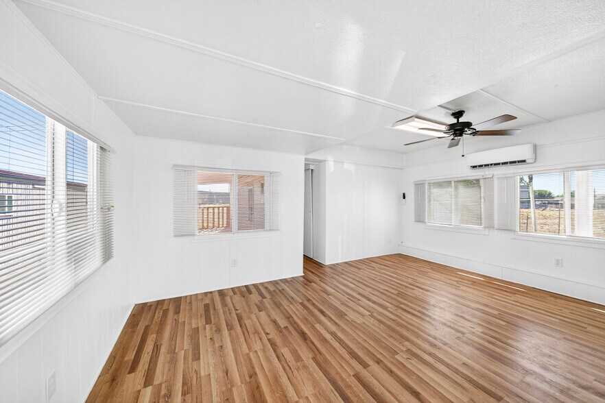 More Photos Of 11398 Bartlett Ave, Adelanto Contractor Storage Yard For Sale