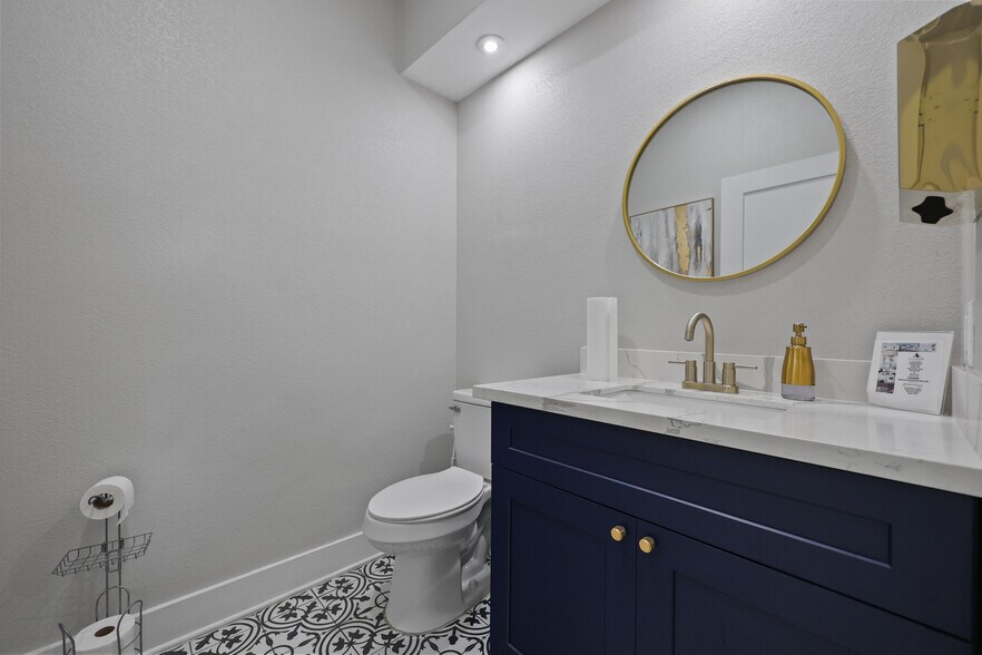 More Photos Of 20713 Aldine Westfield Rd, Houston Office Residential For Sale