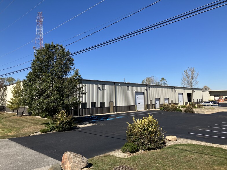 Primary Photo Of 770 Andico Rd, Plainfield Warehouse For Lease