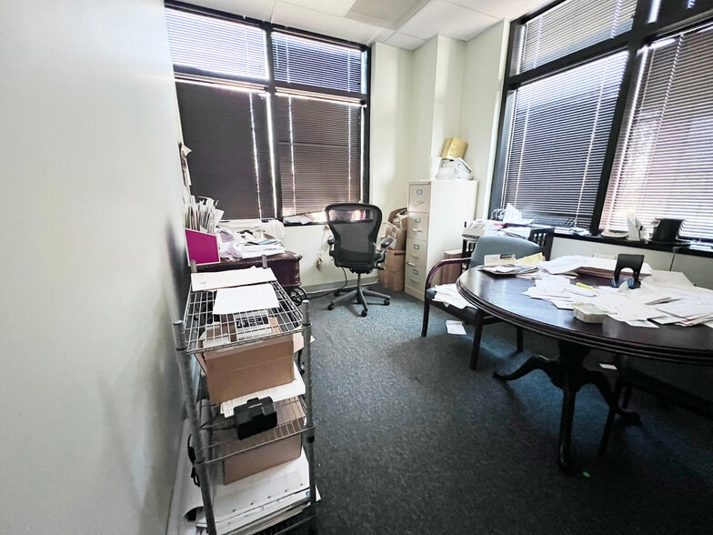 More Photos Of , Glenn Dale Office For Sale