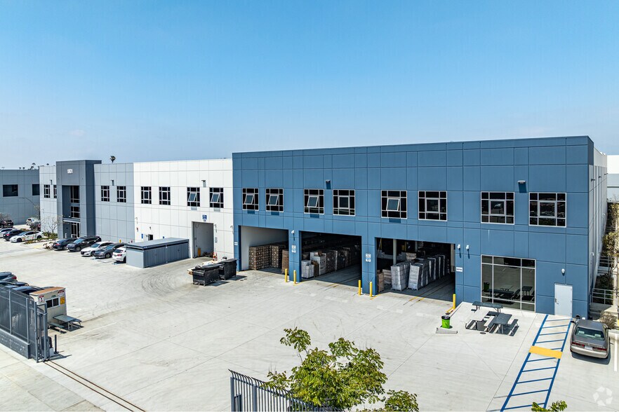 More Photos Of 1801 E 41st St, Vernon Industrial For Lease