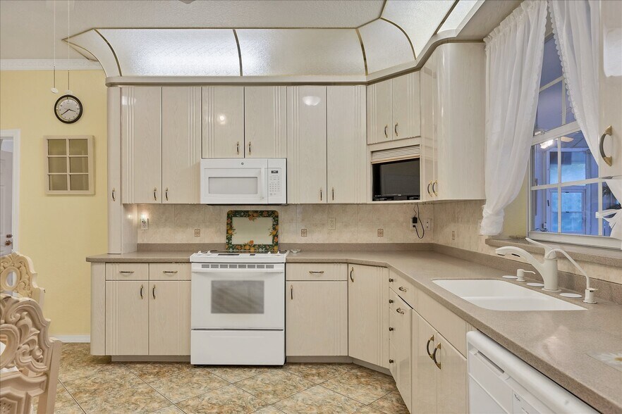More Photos Of 12209 Cotorro Ave, North Port Specialty For Sale