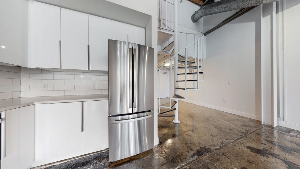More Photos Of 887 W Marietta St NW, Atlanta Loft Creative Space For Lease