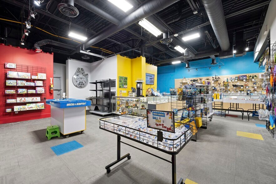 More Photos Of 1086 W South Jordan Pky, South Jordan Freestanding For Sale