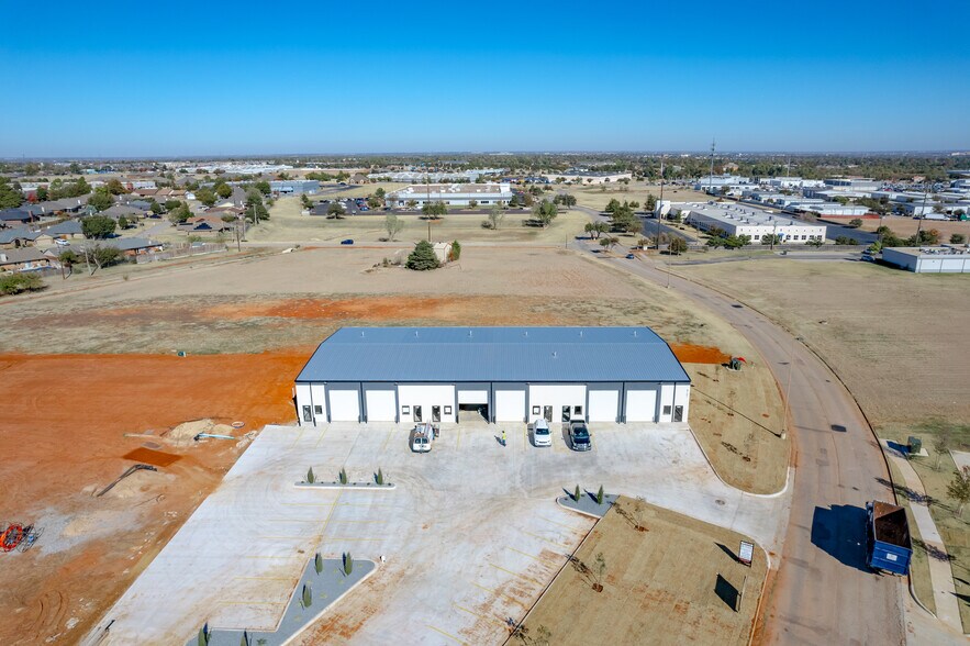 More Photos Of 8101 Silver Xing, Oklahoma City Unknown For Lease