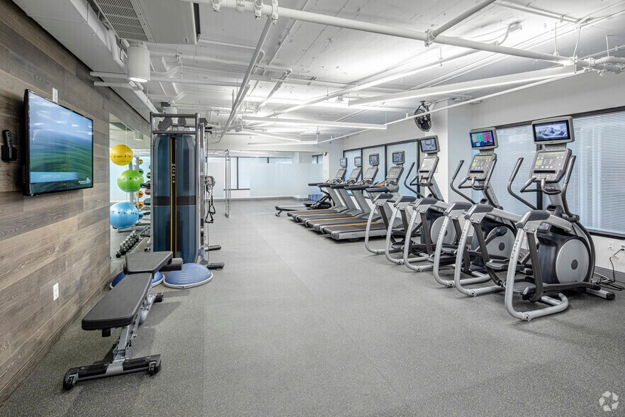 More Photos Of 1220 L St NW, Washington Office For Lease