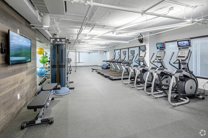 More Photos Of 1220 L St NW, Washington Office For Lease