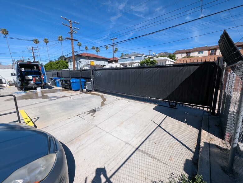 More Photos Of 6512 San Fernando Rd, Glendale Office For Sale