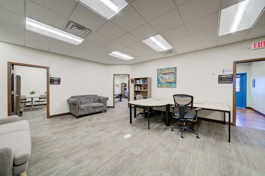 More Photos Of 351 Evergreen Dr, Bozeman Office For Sale