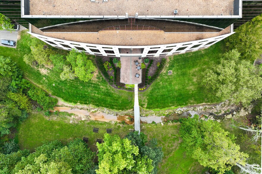 More Photos Of 7501 Boulder View Dr, North Chesterfield Unknown For Lease