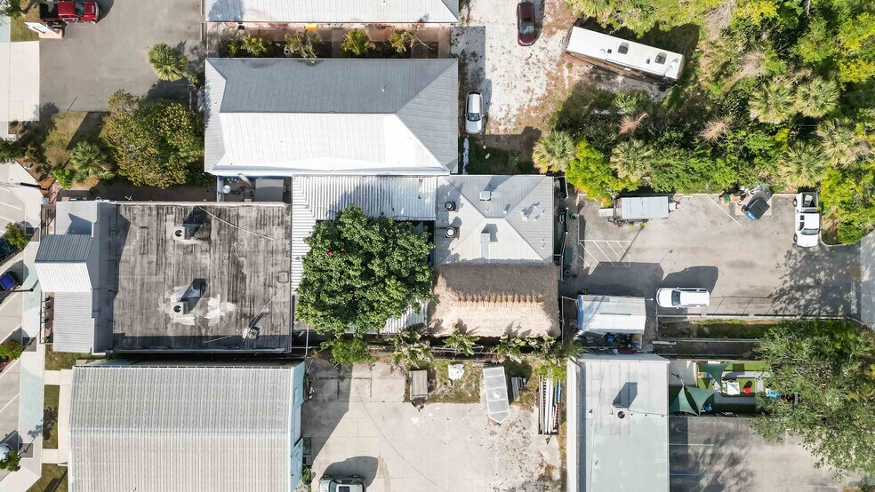 More Photos Of 362 W Dearborn St, Englewood Storefront For Sale