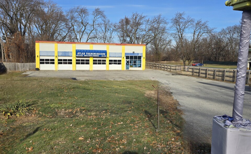 Primary Photo Of 1302 W US Highway 30, Schererville Auto Repair For Sale