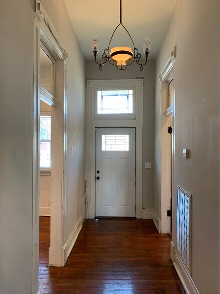 More Photos Of 1120 3rd Ave S, Nashville General Retail For Sale