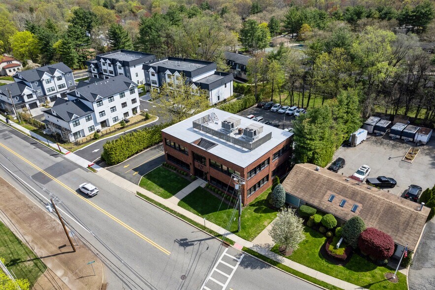 More Photos Of 228 Rivervale Rd, River Vale Office For Sale