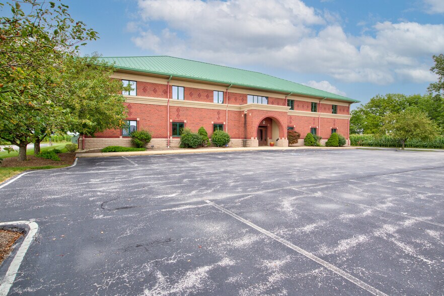 Primary Photo Of 959 Illinois Ave, Maumee Office For Sale