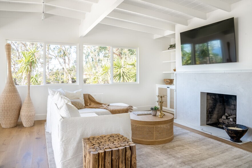 More Photos Of 31254 Bailard Rd, Malibu Multifamily For Sale