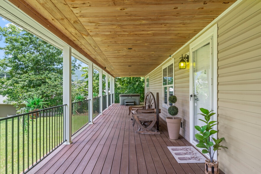 More Photos Of 104 Circle Rd, Newport Manufactured Housing Mobile Home Park For Sale