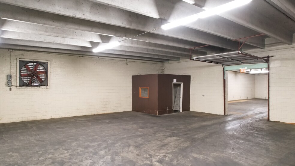 More Photos Of 124 N Charleston St, Blacksburg Warehouse For Sale