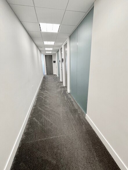 More Photos Of 67 Holly Hill Ln, Greenwich Office For Sale