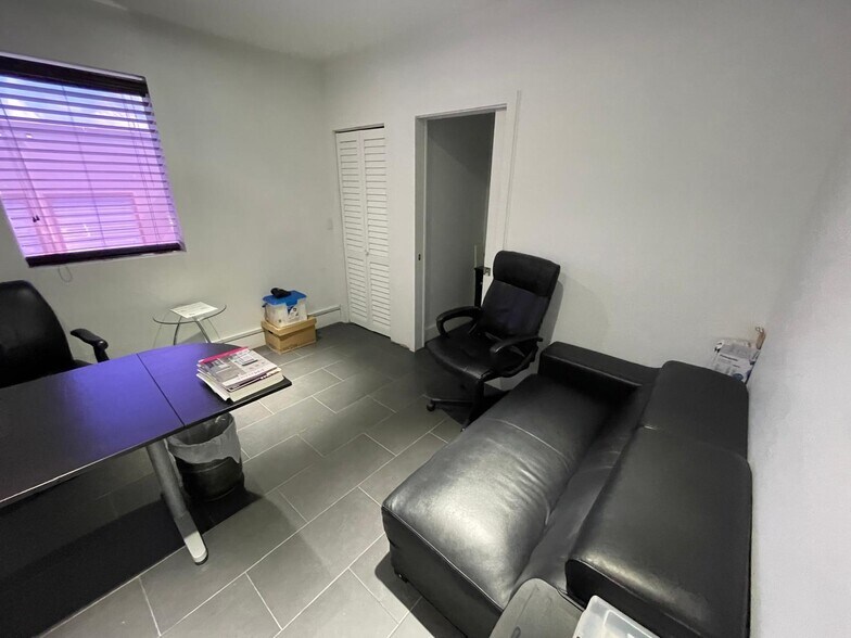 More Photos Of 10820 NW 138th St, Hialeah Warehouse For Lease