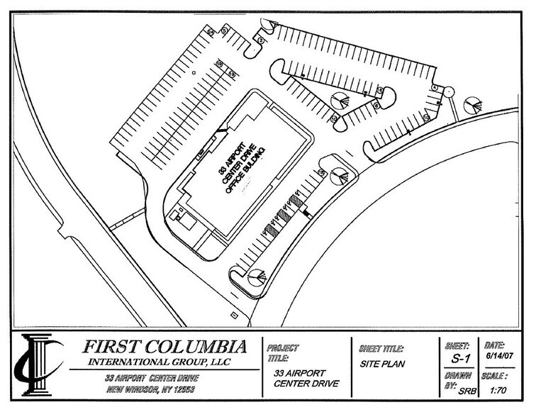More Photos Of 33 Airport Center Dr, New Windsor Township Office For Lease