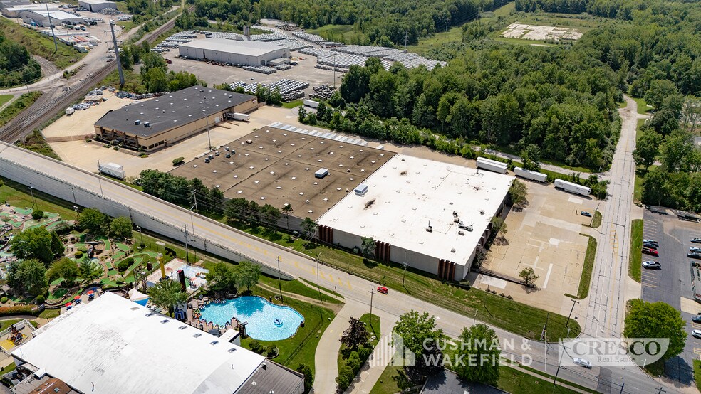 More Photos Of 720 E Highland Rd, Macedonia Warehouse For Sale