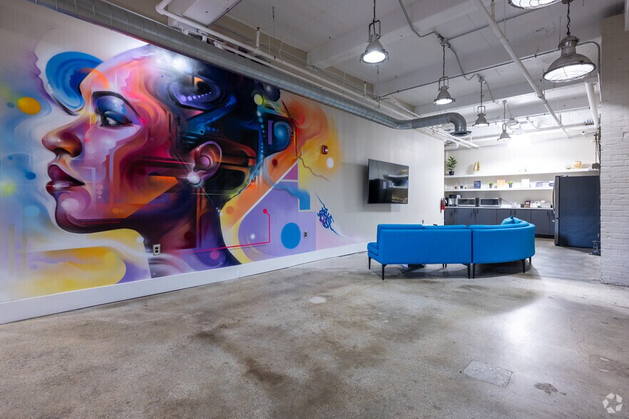 More Photos Of 620 S Elm St, Greensboro Office For Lease