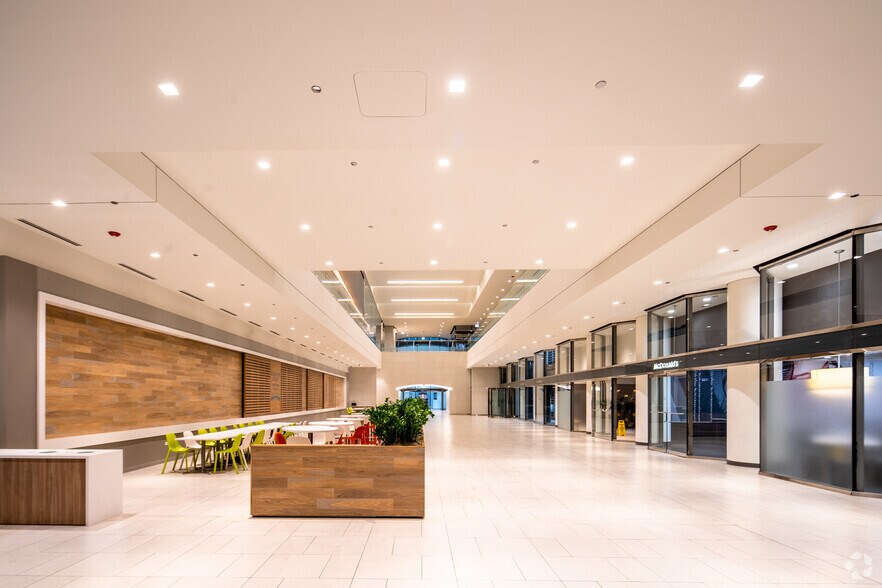 More Photos Of 203 N LaSalle St, Chicago Office For Lease