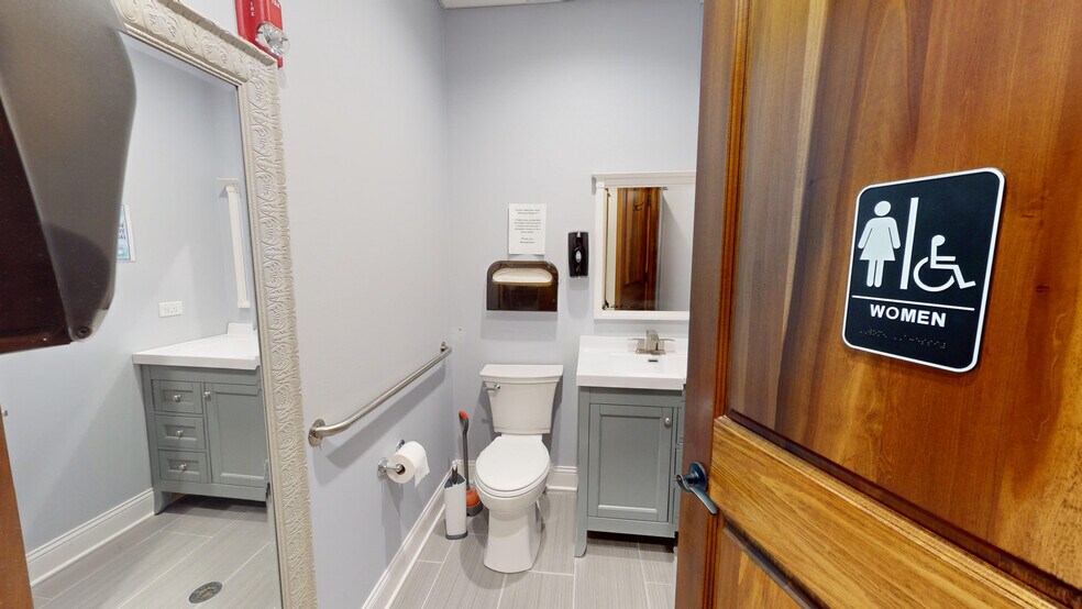 More Photos Of 40W320 Lafox Rd, St Charles Loft Creative Space For Sale