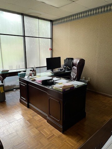 More Photos Of 5100 W 12th St, Little Rock Medical For Sale