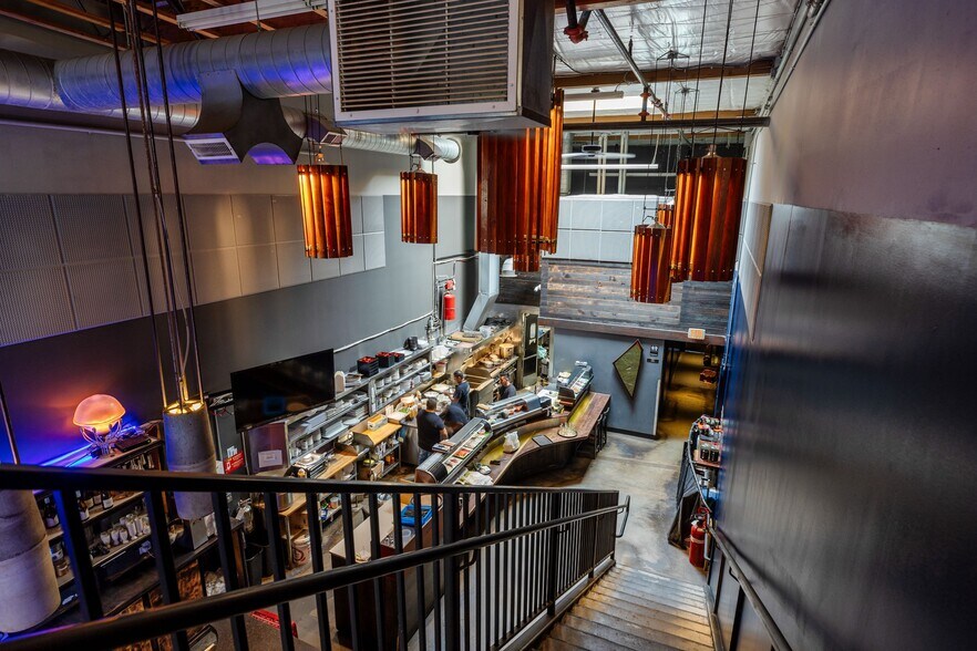 More Photos Of 3900 N Mississippi Ave, Portland Storefront Retail Office For Sale