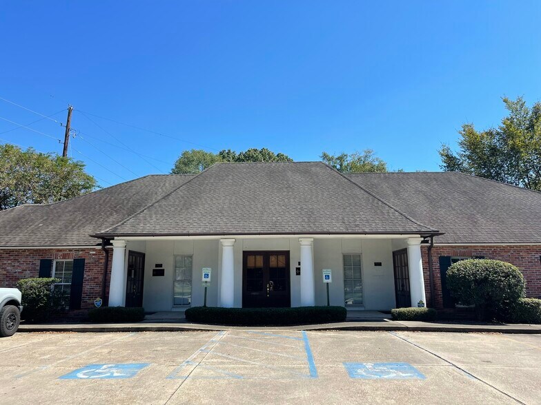 Primary Photo Of 9456 Jefferson Hwy, Baton Rouge Medical For Lease